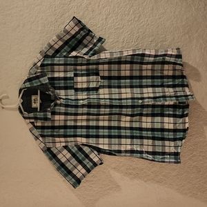 Men's Plaid short sleeve button up shirt with pocket